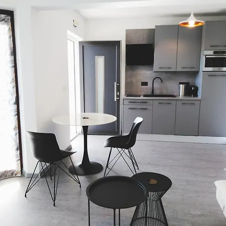 Sea View K Apartment *