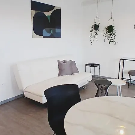 Sea View K Apartment